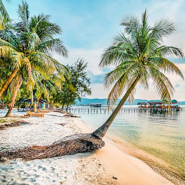 Vietnam Bucket List: Dragon bays and sandy beaches